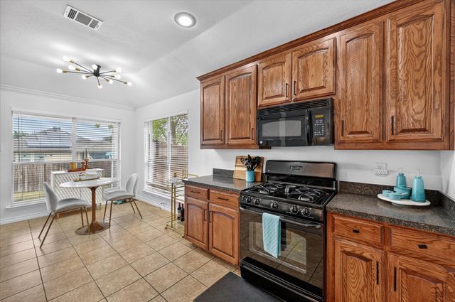 6040 Walleye Drive, Fort Worth, TX 76179