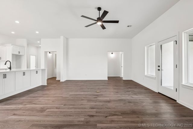 10416 E 132nd Street S, Bixby, OK 74008