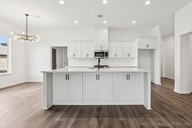 10416 E 132nd Street S, Bixby, OK 74008