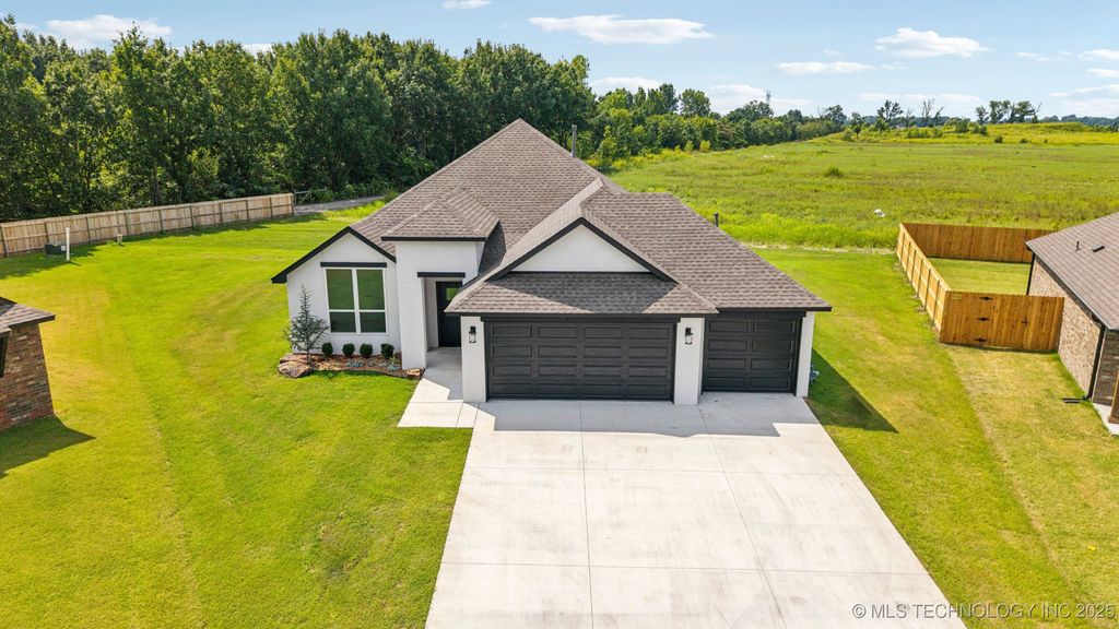 10416 E 132nd Street S, Bixby, OK 74008