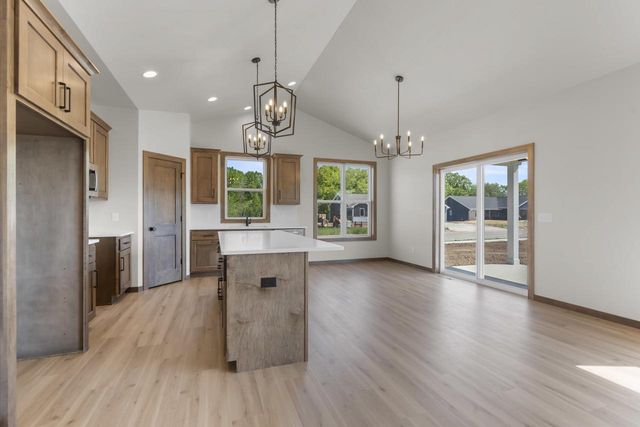 N8870 KILLARNEY WAY, Menasha, WI 54952