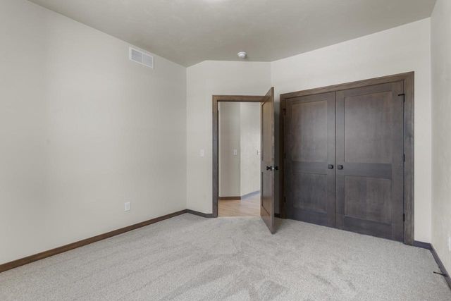 N8870 KILLARNEY WAY, Menasha, WI 54952