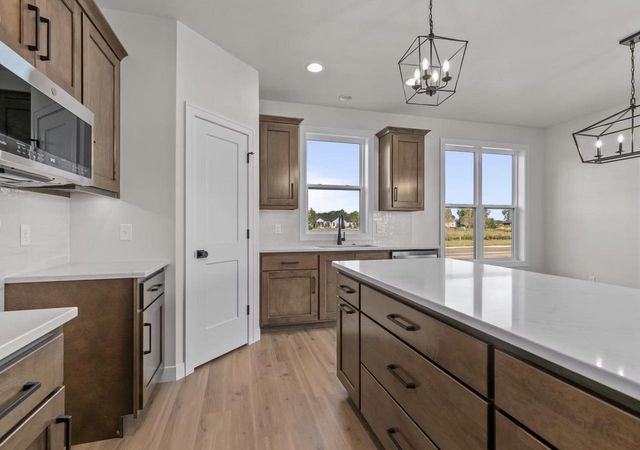 N8870 KILLARNEY WAY, Menasha, WI 54952