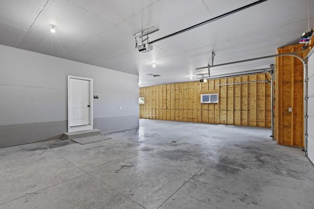 N8870 KILLARNEY WAY, Menasha, WI 54952