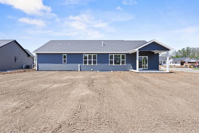 N8870 KILLARNEY WAY, Menasha, WI 54952
