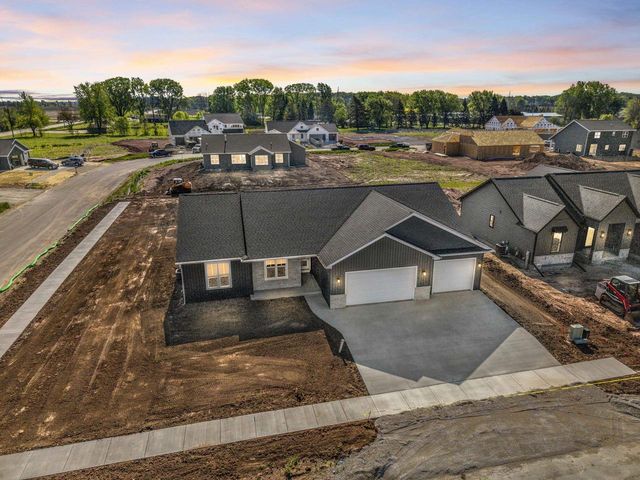 N8870 KILLARNEY WAY, Menasha, WI 54952