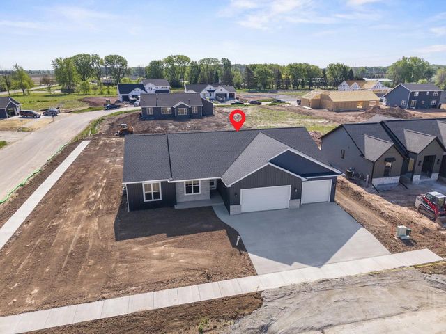 N8870 KILLARNEY WAY, Menasha, WI 54952