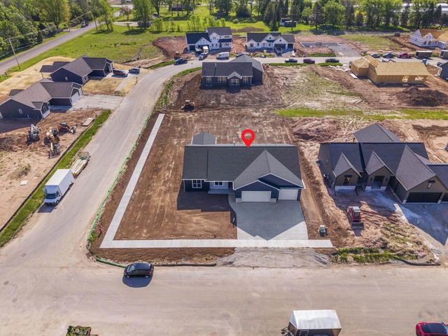 N8870 KILLARNEY WAY, Menasha, WI 54952