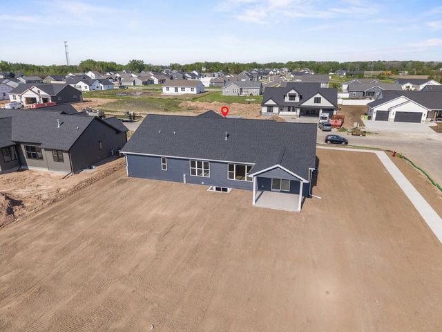 N8870 KILLARNEY WAY, Menasha, WI 54952