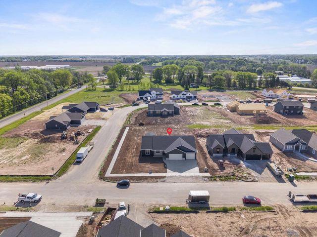 N8870 KILLARNEY WAY, Menasha, WI 54952