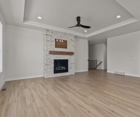 N8870 KILLARNEY WAY, Menasha, WI 54952