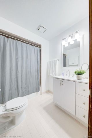 1465 Shoemaker Drive 107, Westland, MI 48185