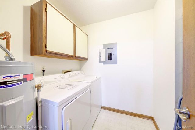 1465 Shoemaker Drive 107, Westland, MI 48185