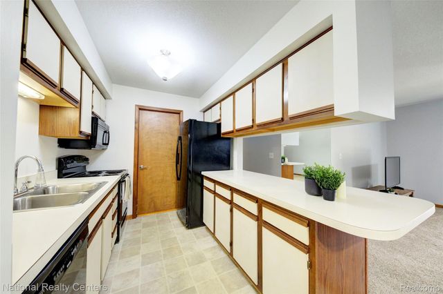 1465 Shoemaker Drive 107, Westland, MI 48185