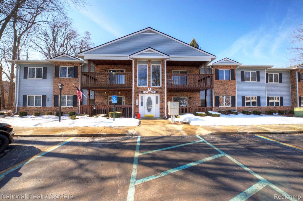 1465 Shoemaker Drive 107, Westland, MI 48185