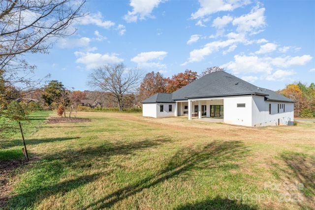 8306 Rolling Fields Road, Mint Hill, NC 28227
