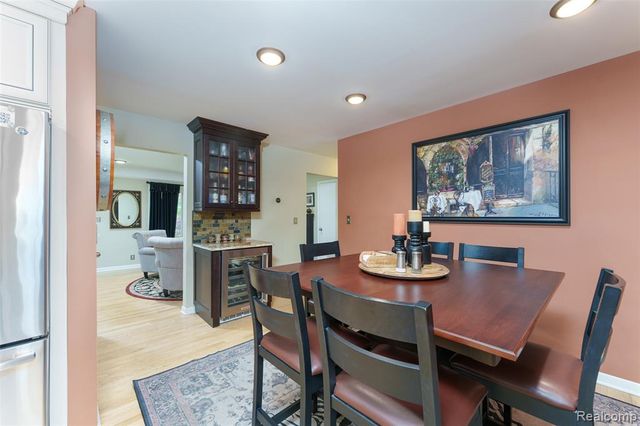 2172 Devonshire Road, Bloomfield Hills, MI 48302
