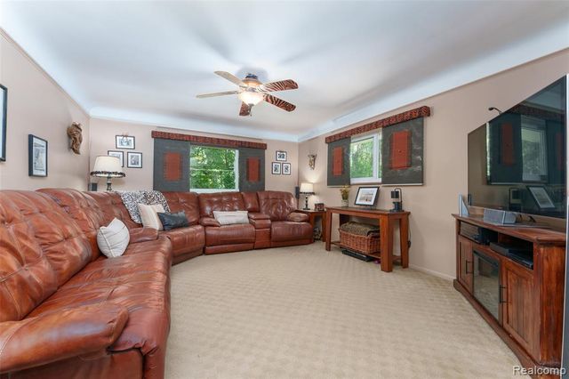 2172 Devonshire Road, Bloomfield Hills, MI 48302