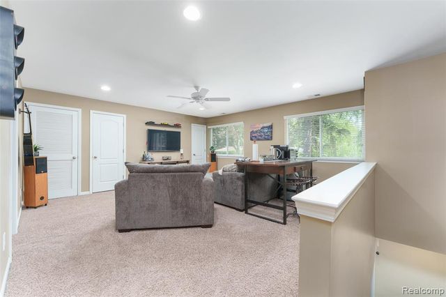 2172 Devonshire Road, Bloomfield Hills, MI 48302