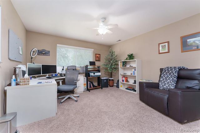 2172 Devonshire Road, Bloomfield Hills, MI 48302