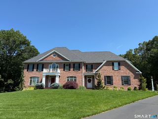 94 Lofgren Road, Avon, CT 06001