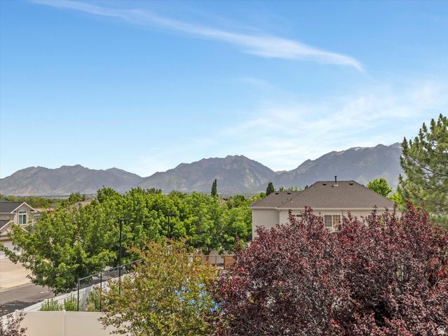 11309 S GREEN GRASS CT, South Jordan, UT 84095