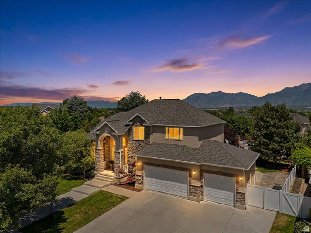 11309 S GREEN GRASS CT, South Jordan, UT 84095