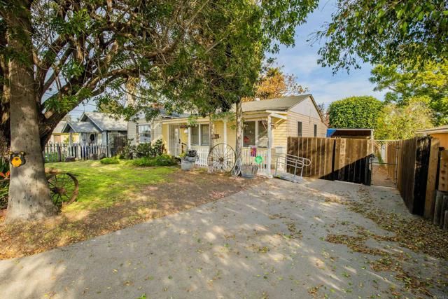 3885 King Street, La Mesa, CA 91941