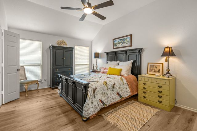 7909 Woodland Drive, North Richland Hills, TX 76182