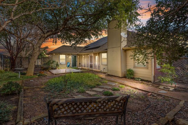 7909 Woodland Drive, North Richland Hills, TX 76182