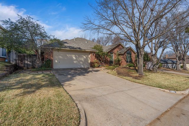 7909 Woodland Drive, North Richland Hills, TX 76182