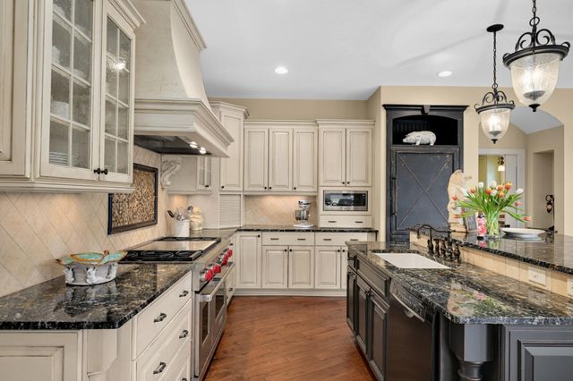 6801 Dakota Trail, Edina, MN 55439