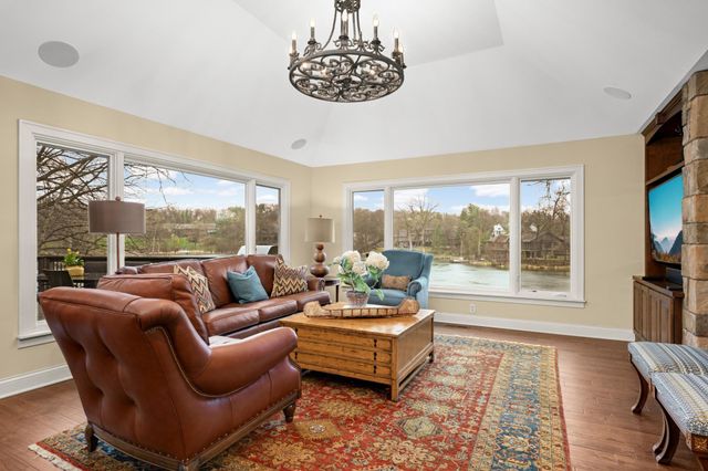 6801 Dakota Trail, Edina, MN 55439