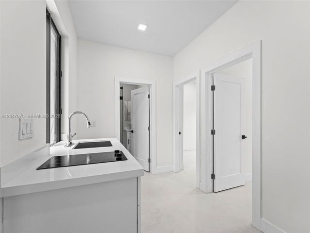 610 NE 164th Ter, Miami, FL 33162