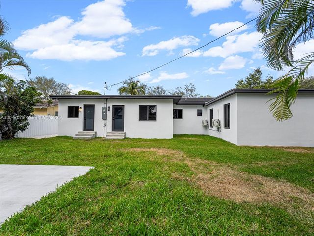 610 NE 164th Ter, Miami, FL 33162