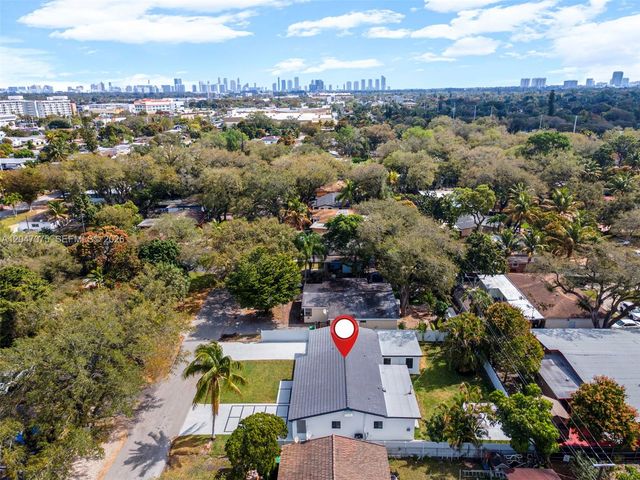 610 NE 164th Ter, Miami, FL 33162