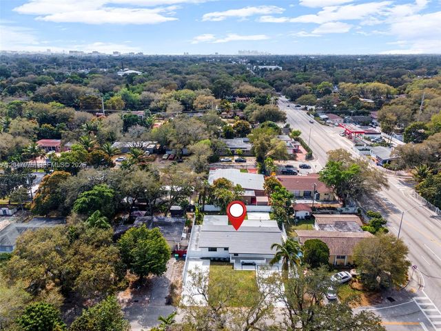 610 NE 164th Ter, Miami, FL 33162