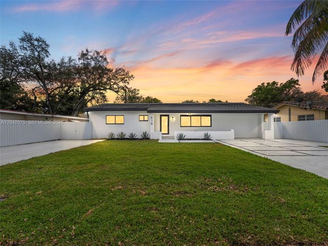 610 NE 164th Ter, Miami, FL 33162