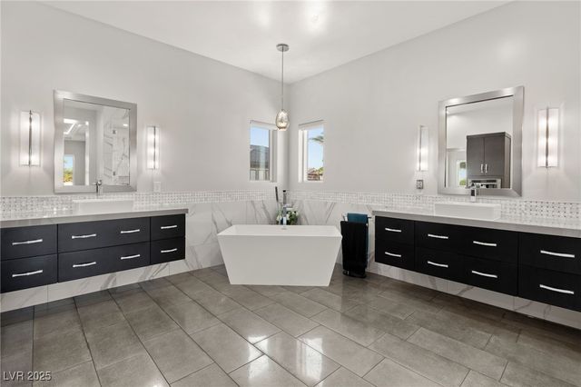 4160 West Ford Avenue, Las Vegas, NV 89139