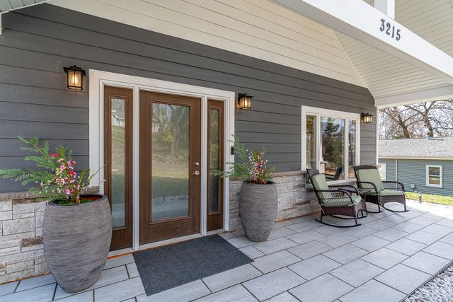 3215 Garfield Street, Clinton, IA 52732