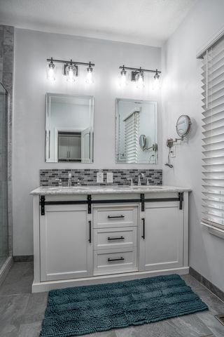 3215 Garfield Street, Clinton, IA 52732