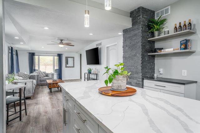 3215 Garfield Street, Clinton, IA 52732