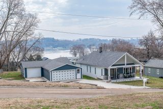 3215 Garfield Street, Clinton, IA 52732