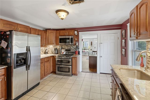 78 Cedar Street, Johnston, RI 02919