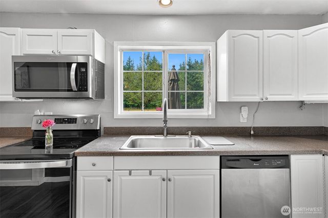 7530 Woodland Drive, Ferndale, WA 98248