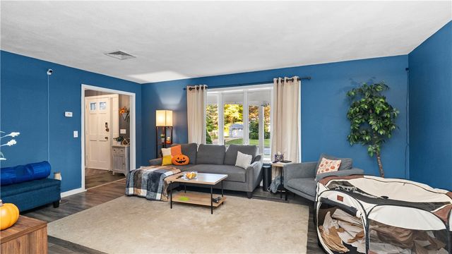 89 Wisteria Drive, Coventry, RI 02816