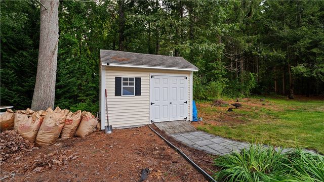89 Wisteria Drive, Coventry, RI 02816