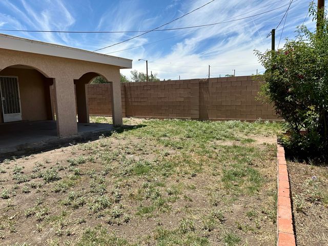 1427 VITO ROMERO Road SW, Albuquerque, NM 87105