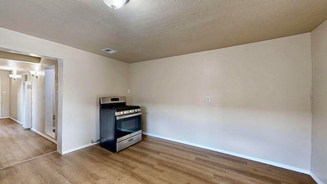 1427 VITO ROMERO Road SW, Albuquerque, NM 87105