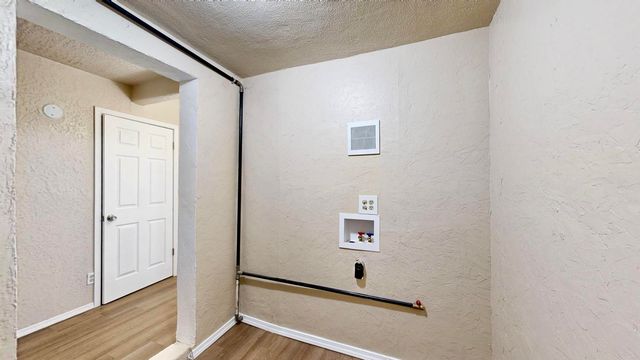 1427 VITO ROMERO Road SW, Albuquerque, NM 87105